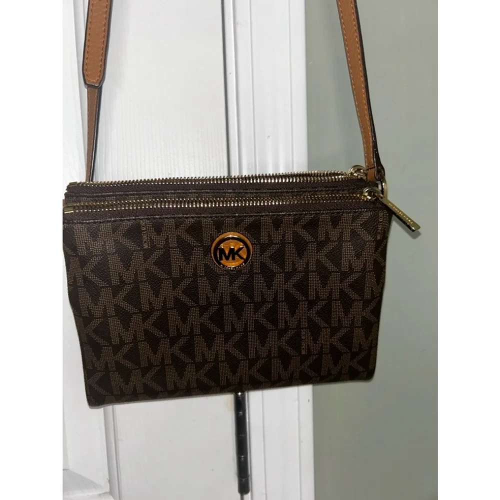 Authentic Michael Kors Original Fulton Double Zip Crossbody Brown